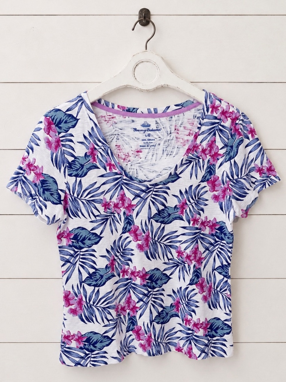 Tommy Bahama Top